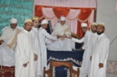Huzoor-e-'Aali Saiyedna saheb (tus) giving Sharaf of Najwaa to Anjuman-e-Mohammadi
